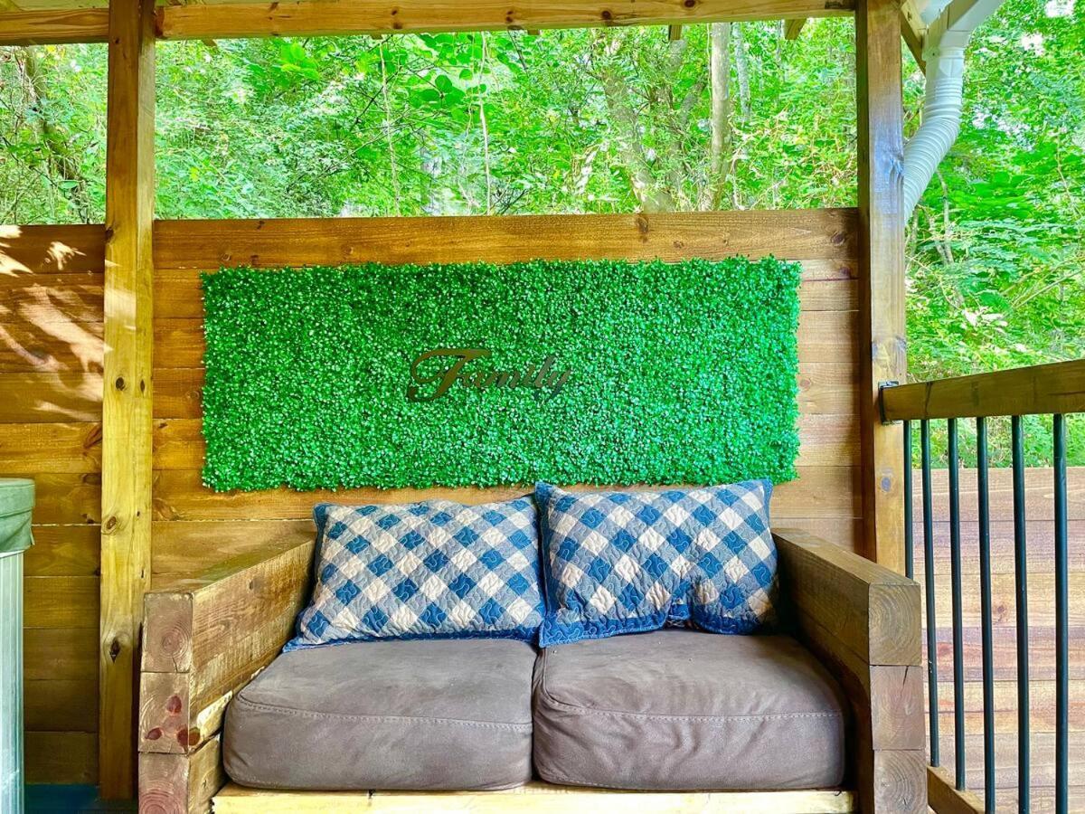 New Tiny Cabin Hot Tub Firepit Fenced Yard Sevierville Exteriör bild